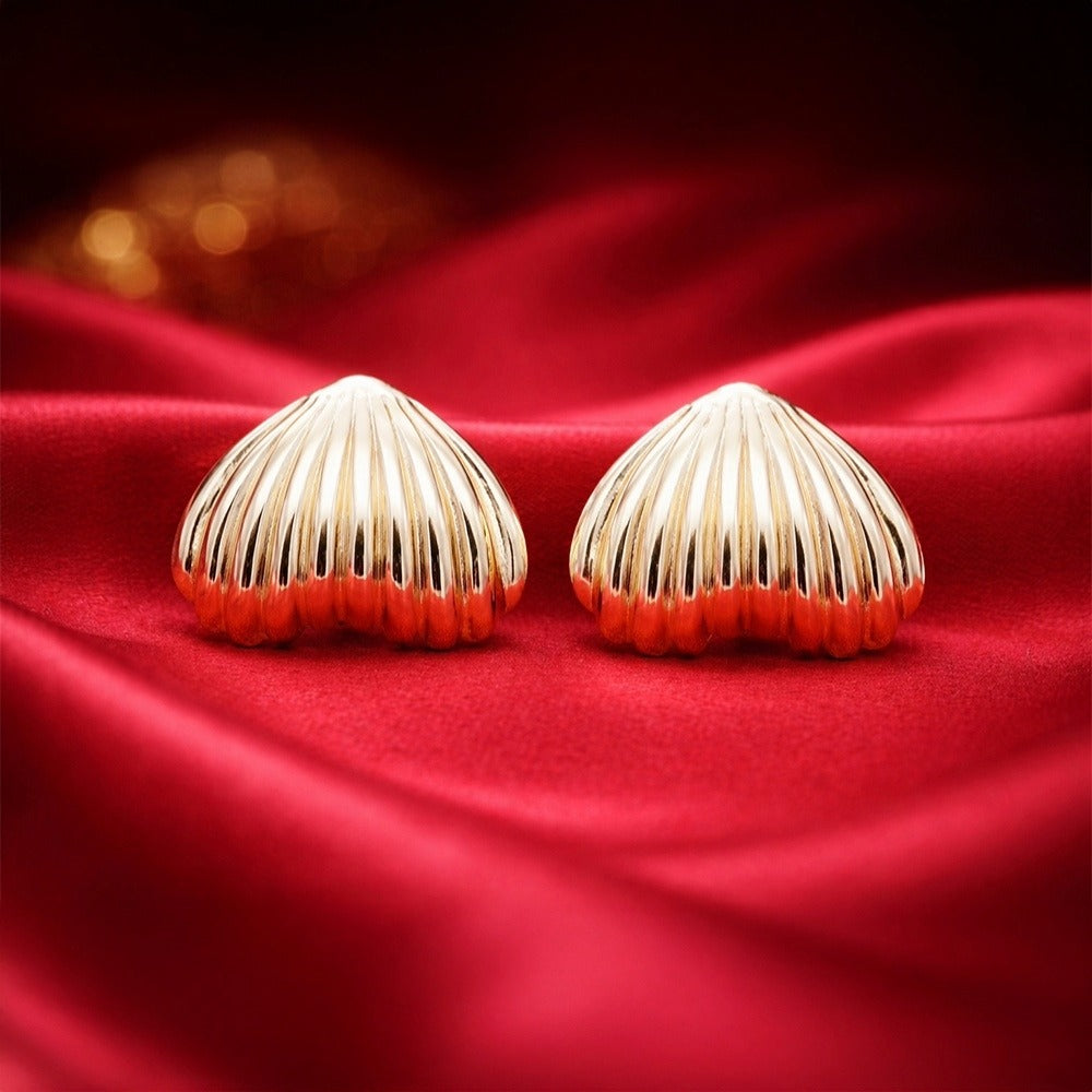 Anti Tarnish Ribbed Heart Shell Stud Earrings