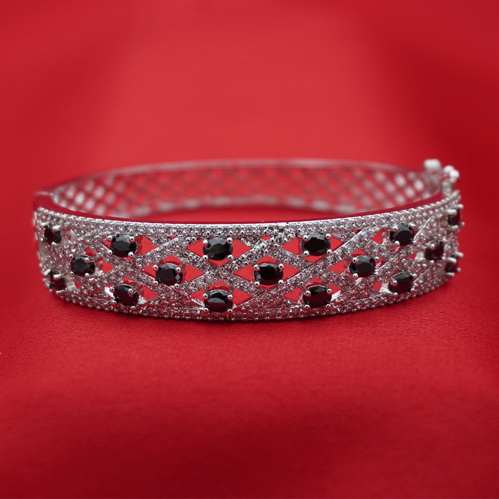 Crisscross Black Stone Cuff Bracelet (Free size)
