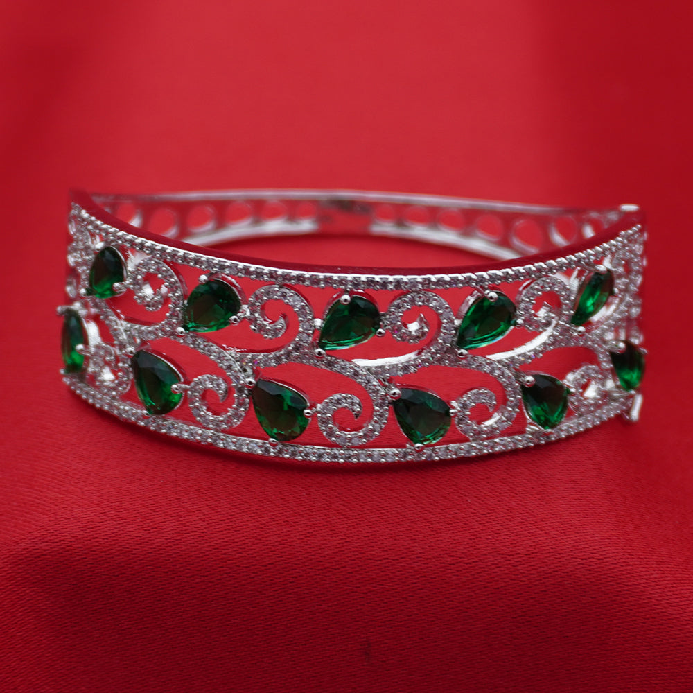Emerald-Green Teardrop Cuff Bracelet (Free size)