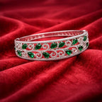 Emerald-Green Teardrop Cuff Bracelet (Free size)