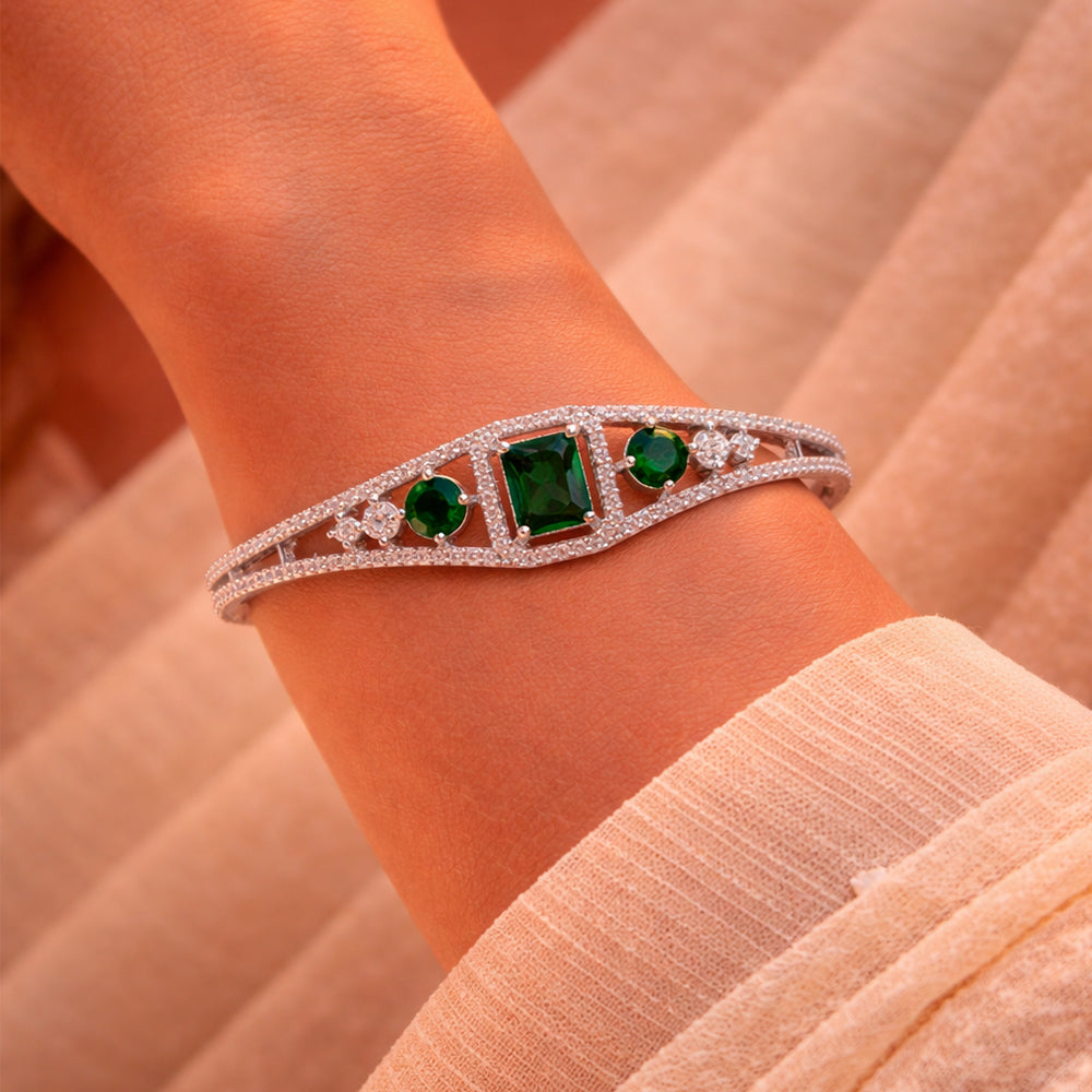 Emerald Rectangular Centerpiece Silver-Tone Diamond Bangle (Free Size)