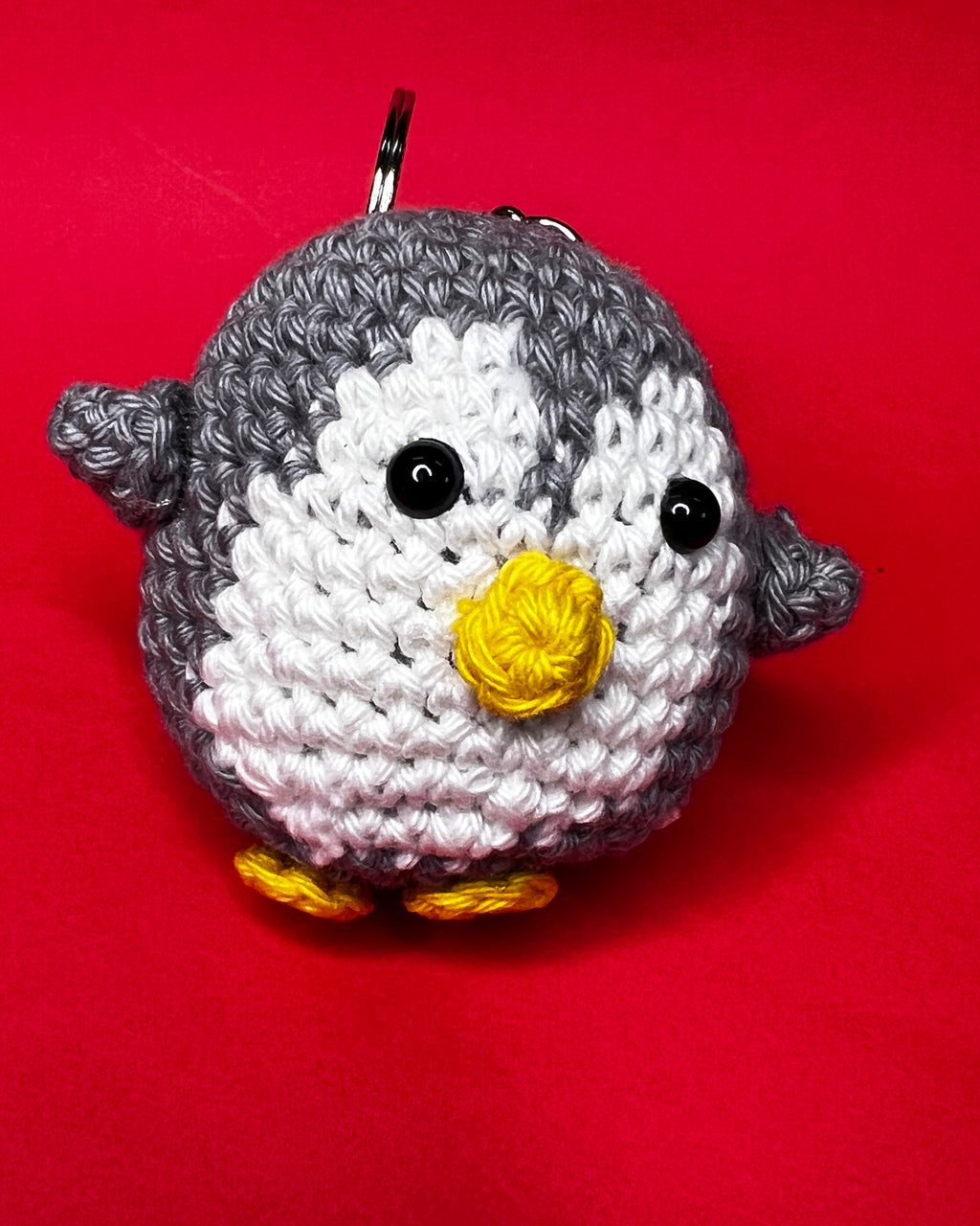 ❄️ Ocean & Arctic Friends – Frost Penguin – Grey & White Amigurumi Charm