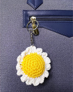 🌸 Blooming Charms - Daisy Delight - White & Yellow Bloom