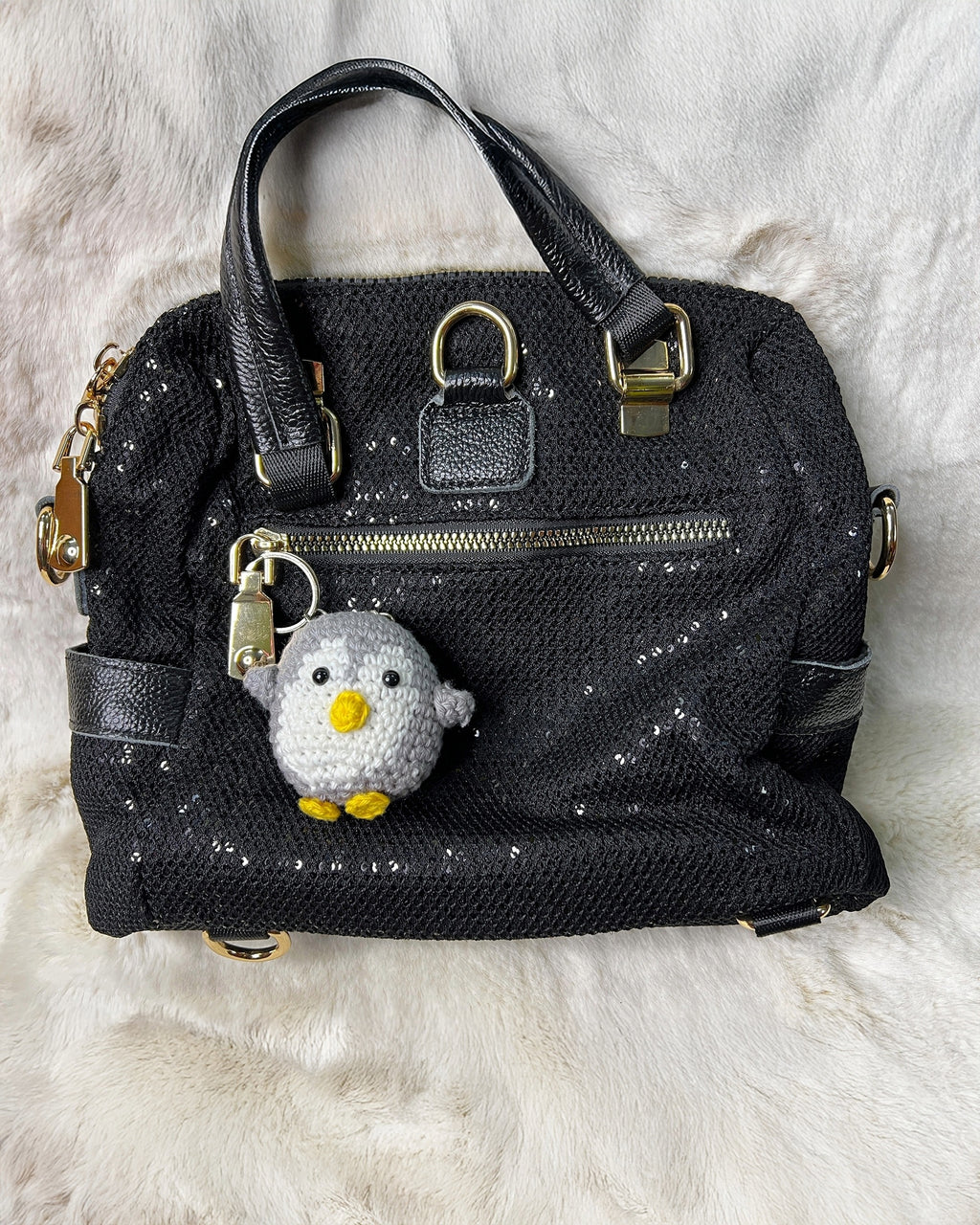 ❄️ Ocean & Arctic Friends – Frost Penguin – Grey & White Amigurumi Charm