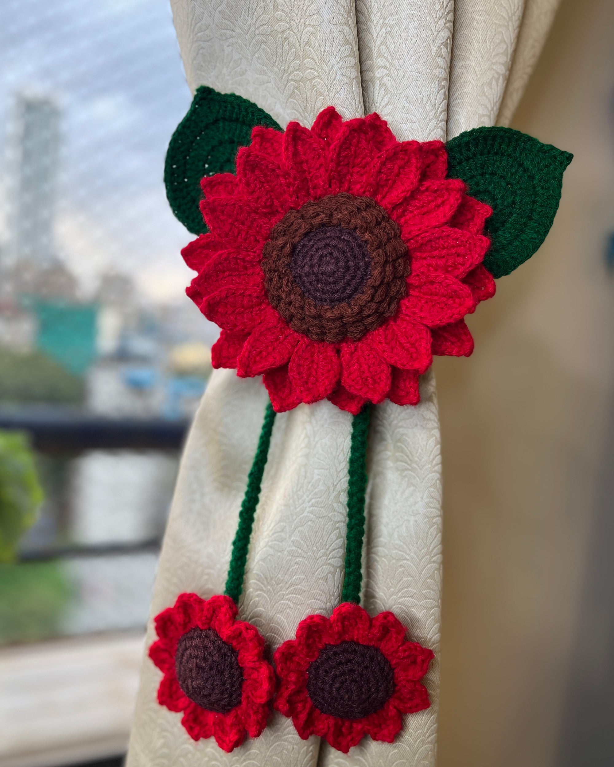 🌺 Handmade Crochet Sunflower Curtain Tieback - Red with Deep Green Leaves