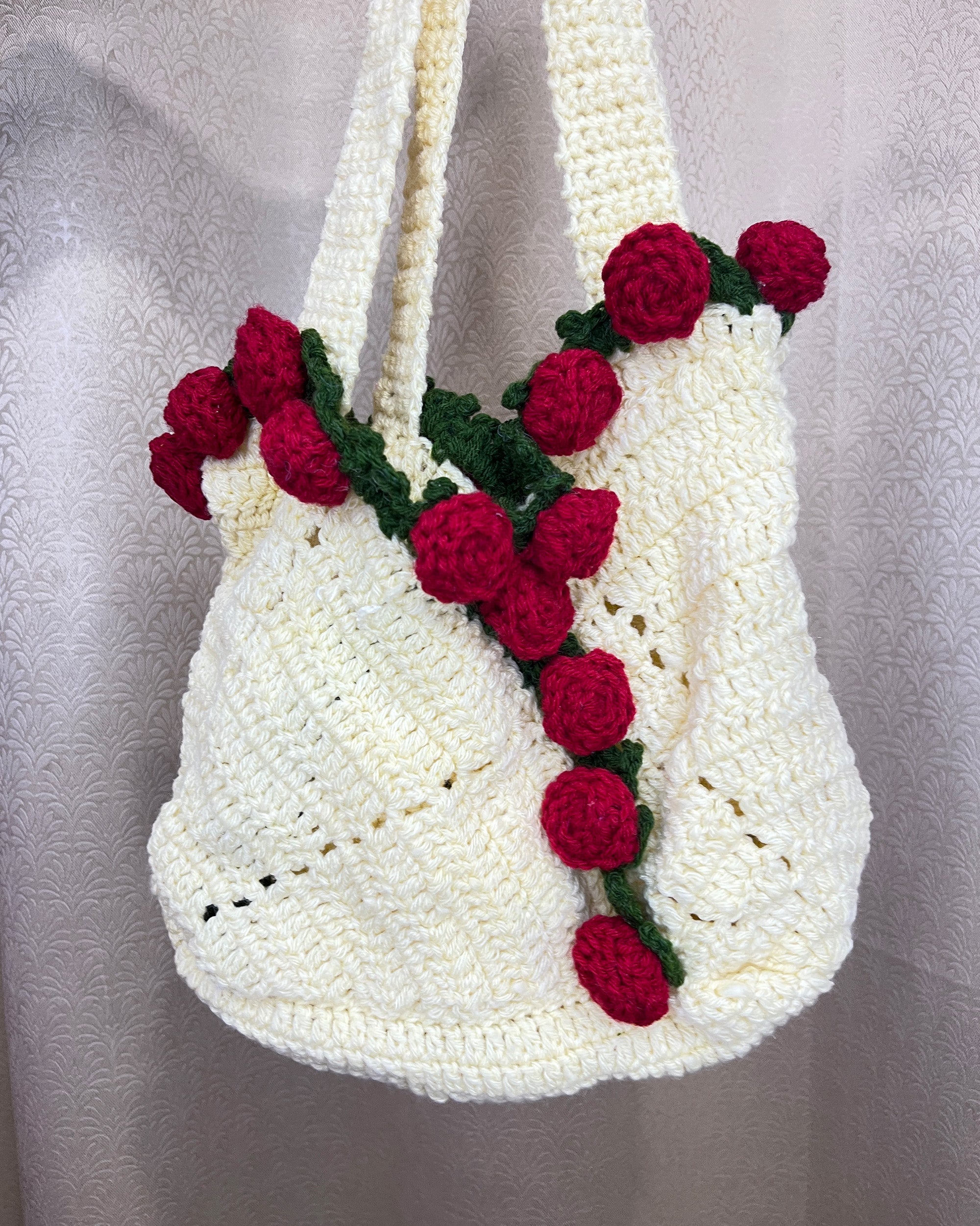Handcrafted Floral Crochet Tote – White Rose Whisper (White Tote with Red Roses)
