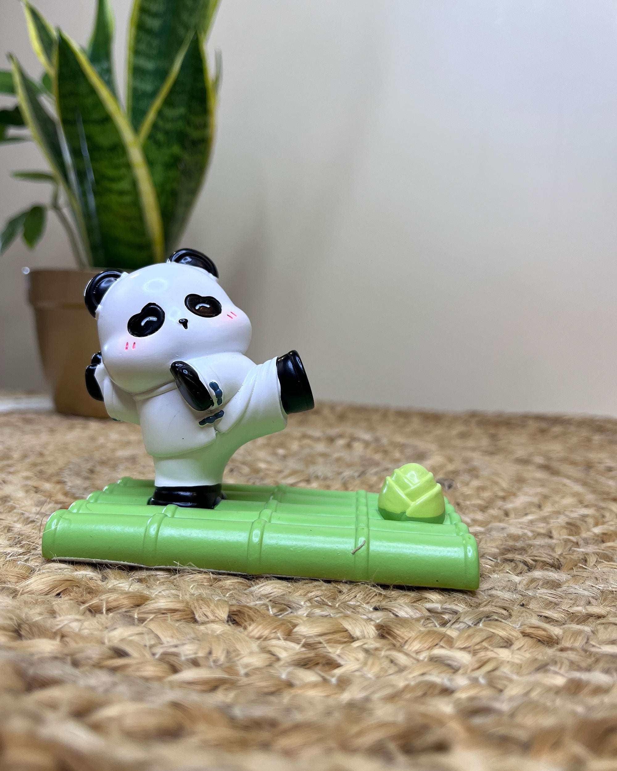 Kawaii Panda Phone Stand – Kick Attack on Bamboo Base
