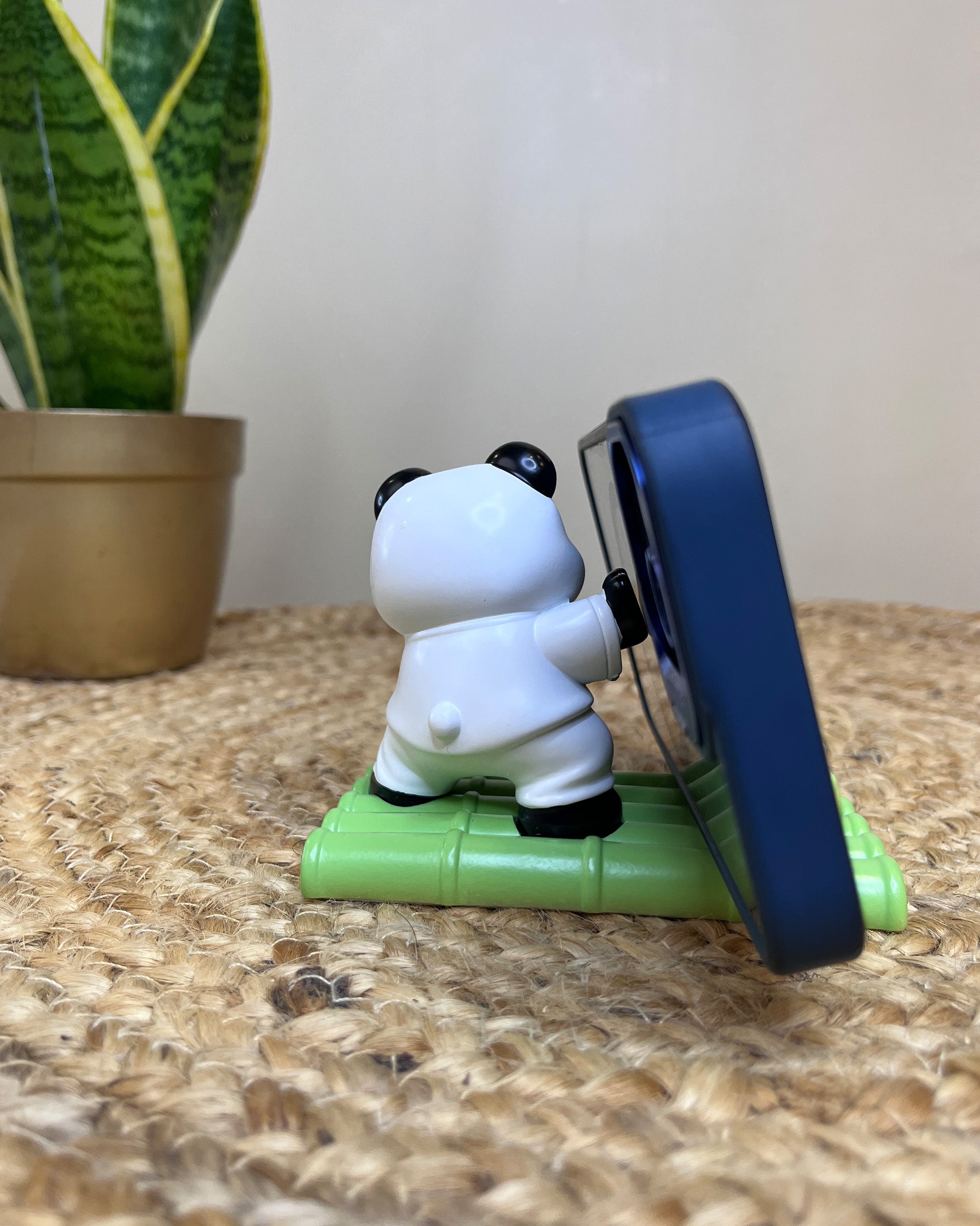 Kawaii Panda Phone Stand – Power Punch with Bamboo Base