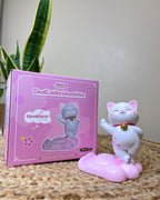 Kawaii Lucky Cat Phone Stand – Playful Standing Pose with Cherry Blossom Paw Base