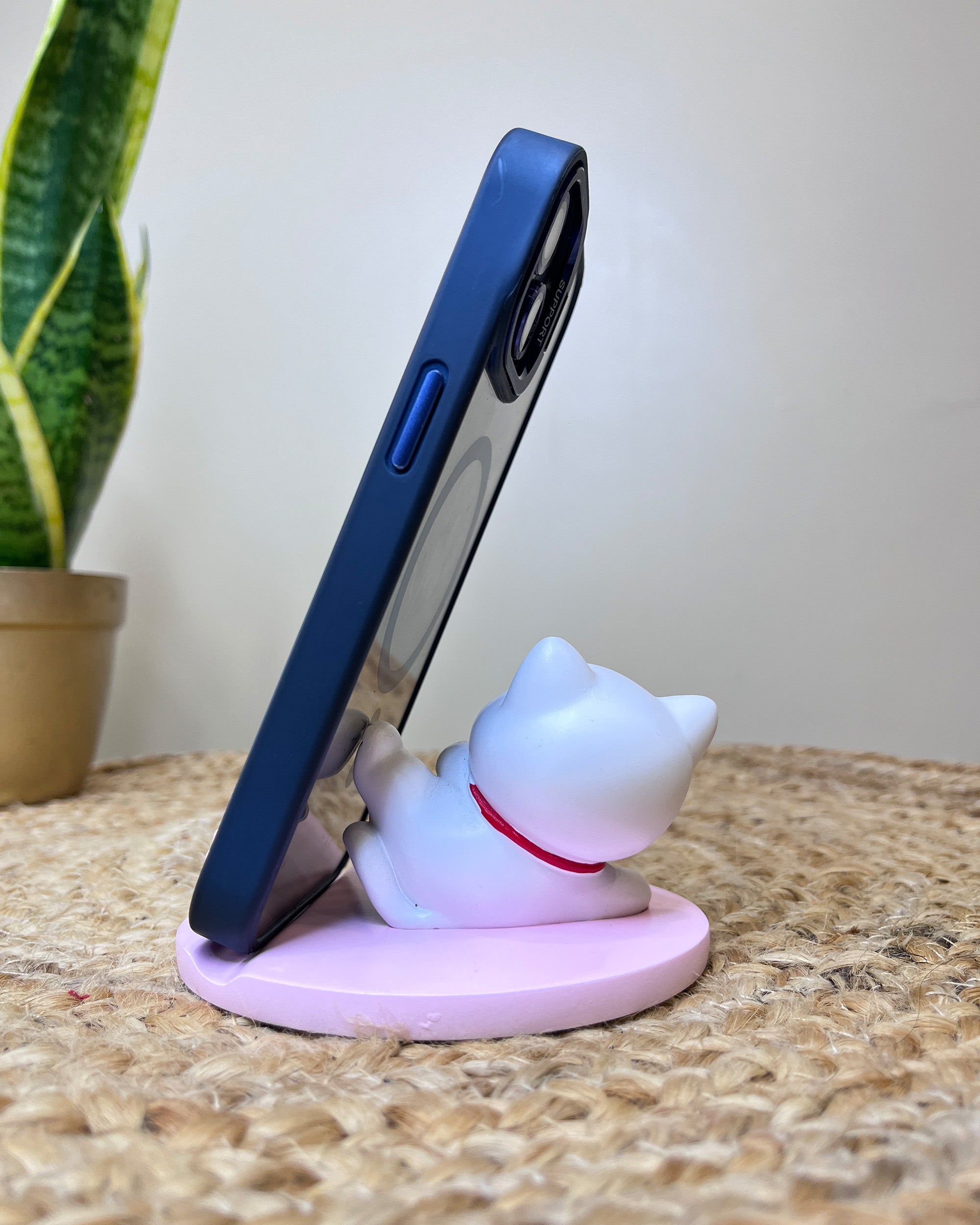 Kawaii Lucky Cat Phone Stand – Serene Relaxing Pose with Cherry Blossom Paw Base
