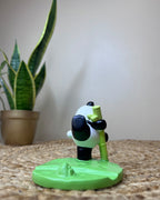 Kawaii Panda Phone Stand – Bamboo Power Kick