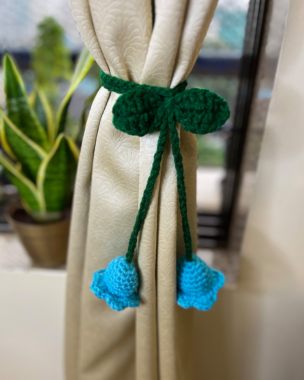 Handmade Romantic Floral Home Decor - Crochet Blue Tulips Curtain Tieback