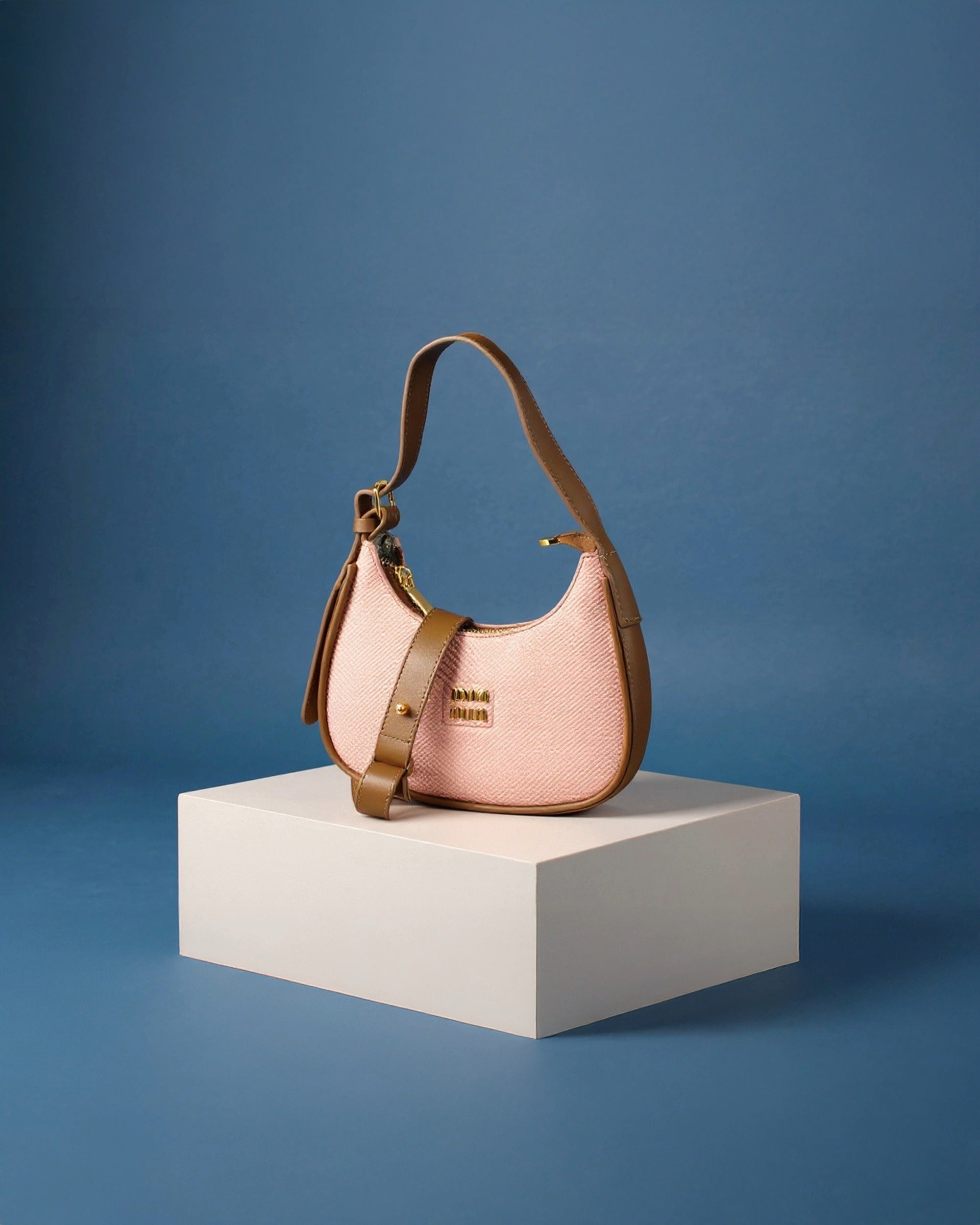 MIN MIN Textured Chic Handbag | Blush Pink
