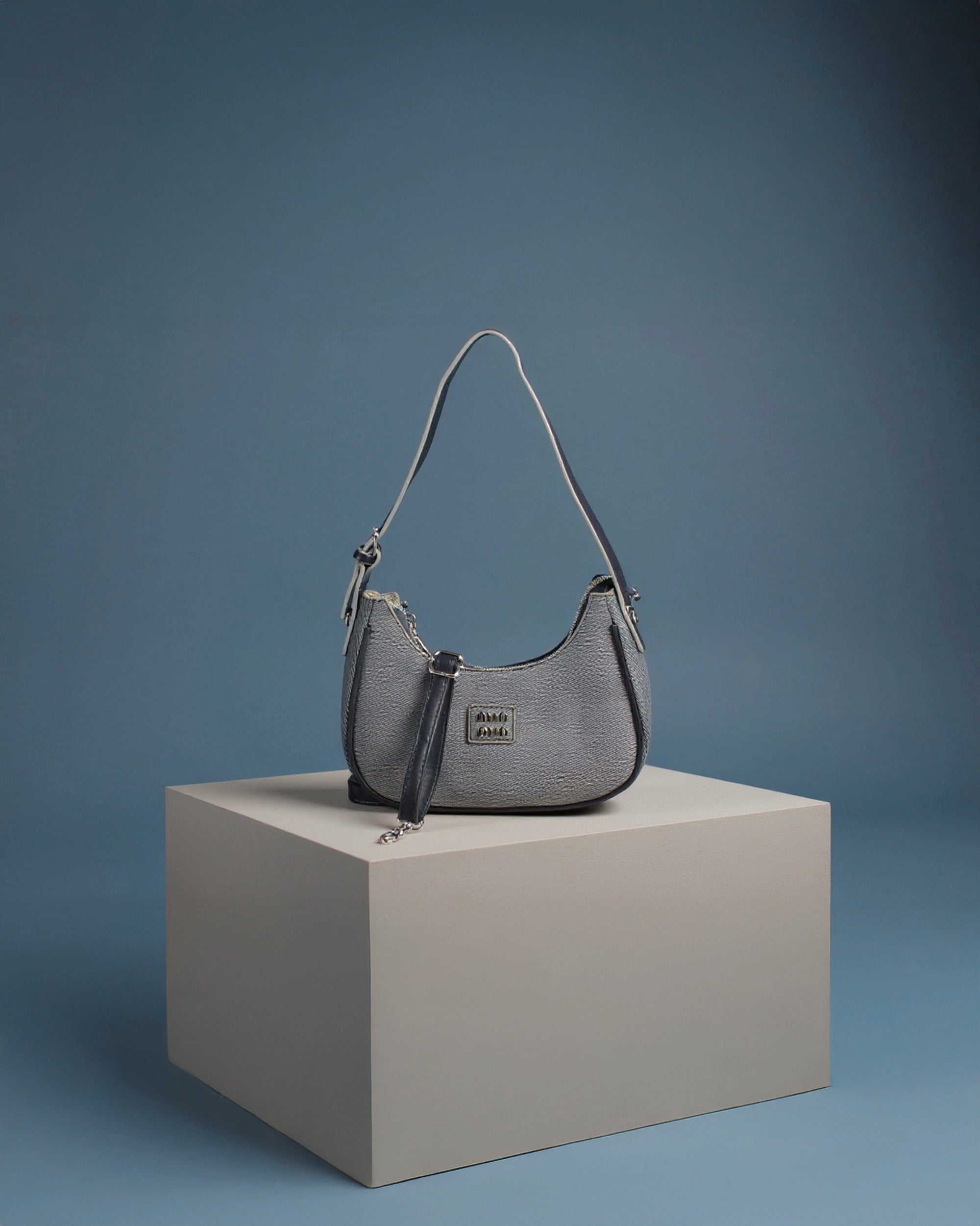 MIN MIN Textured Chic Handbag | Versatile Blue