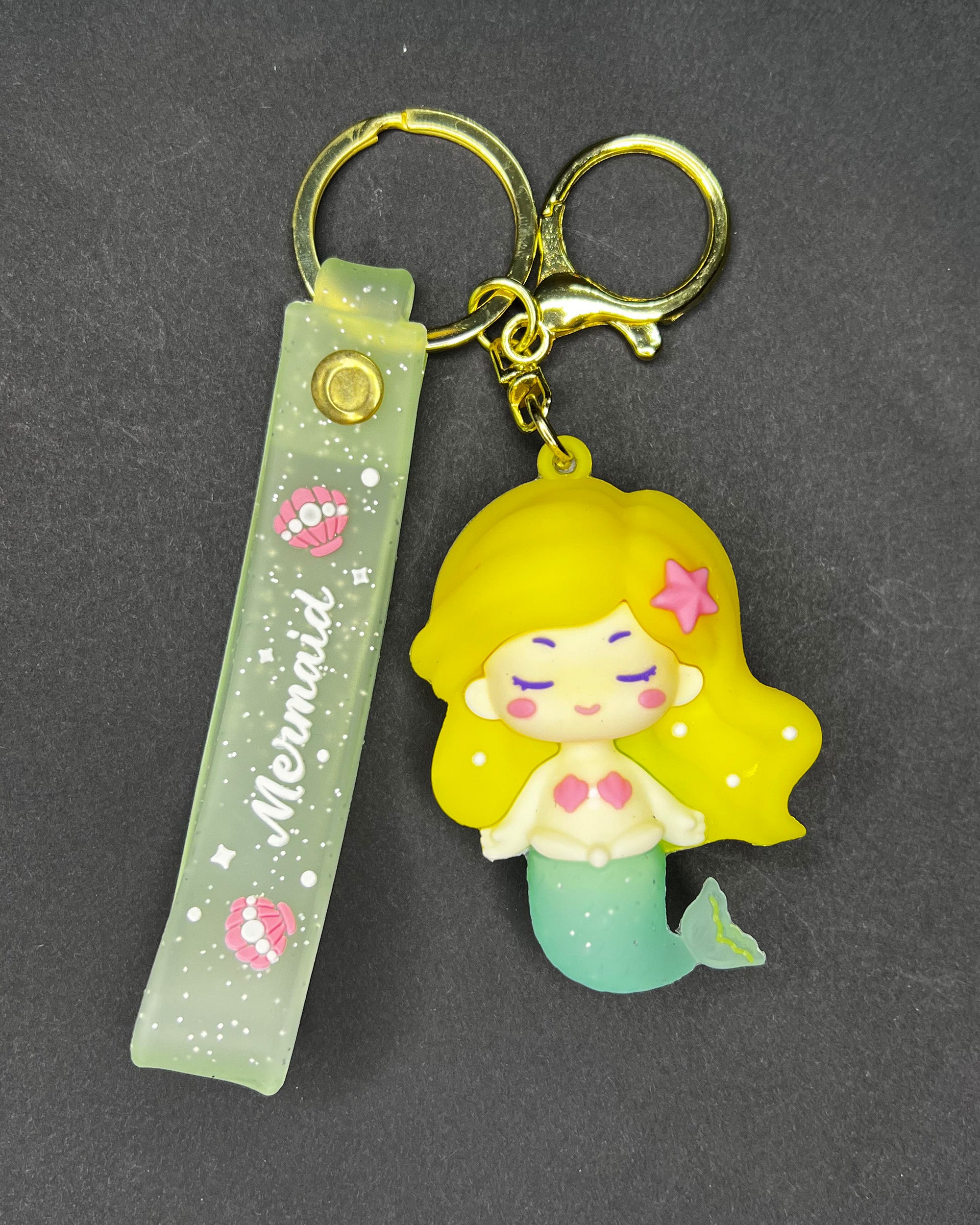 🧜♀️ “Mermaid Dream” Keychain – Cute Yellow Mermaid Charm