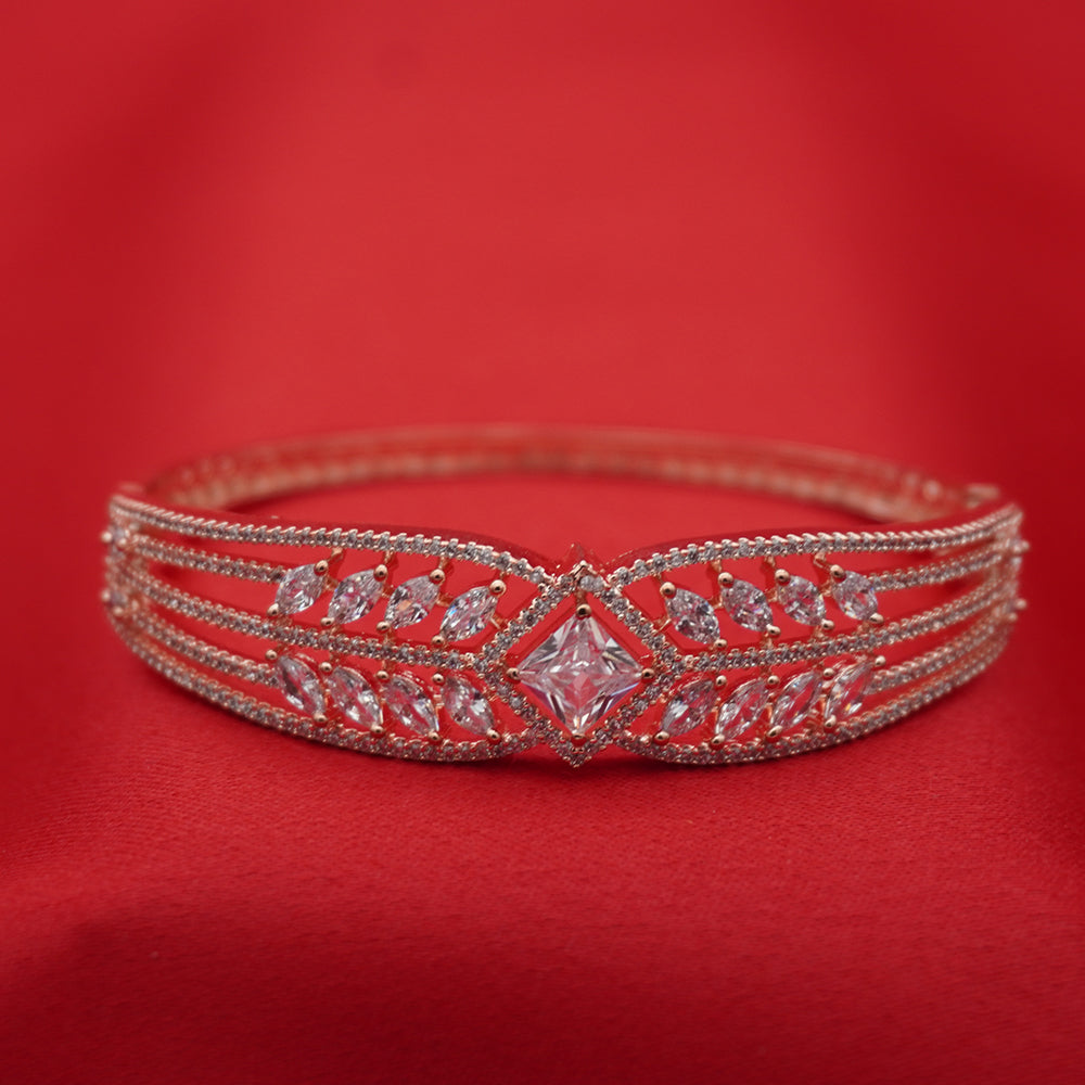 Multi-Row Princess-Cut Leaf Design Bracelet (Free size)