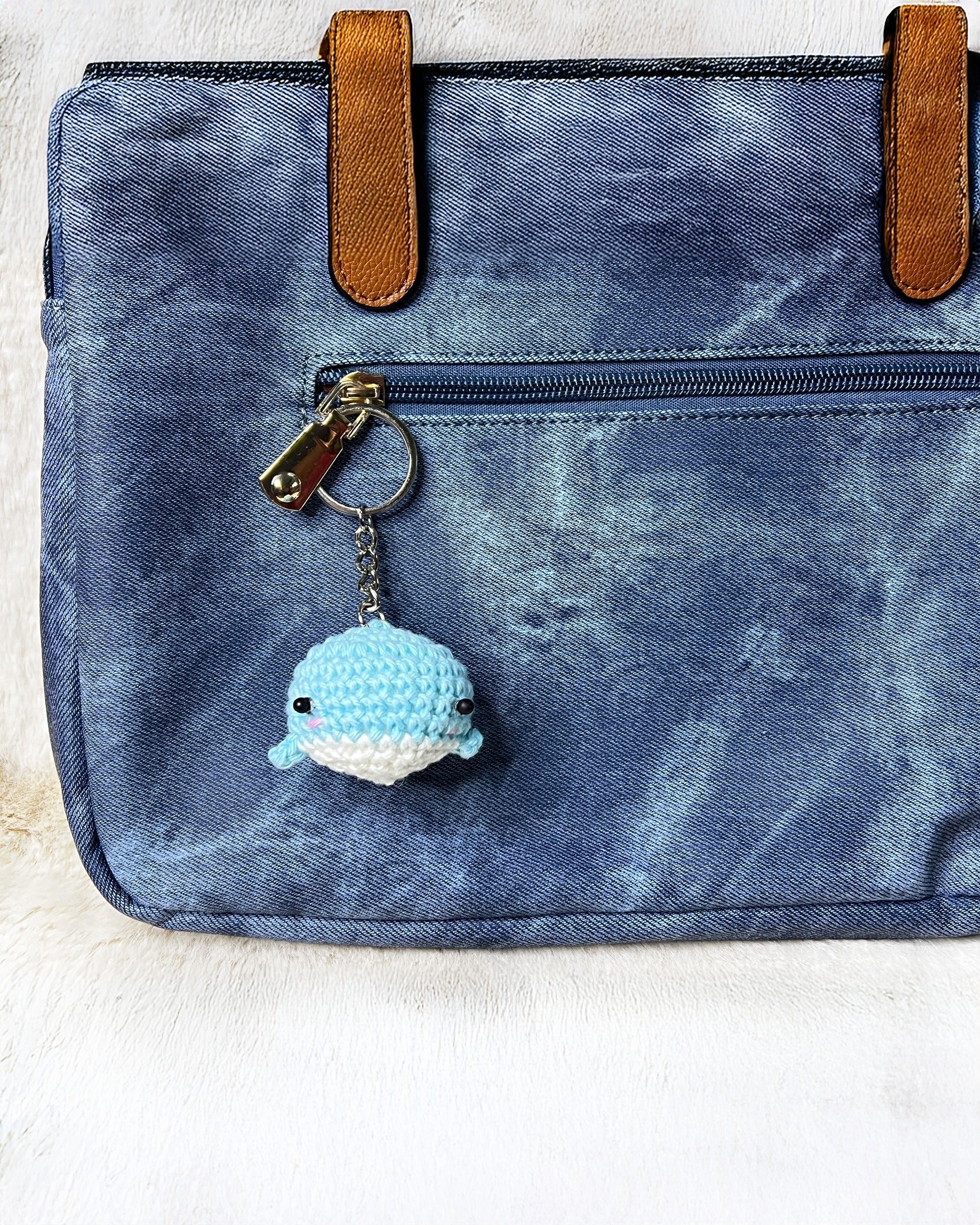 ❄️ Ocean & Arctic Friends – Blue Wave Whale – Ocean Blue Amigurumi Charm