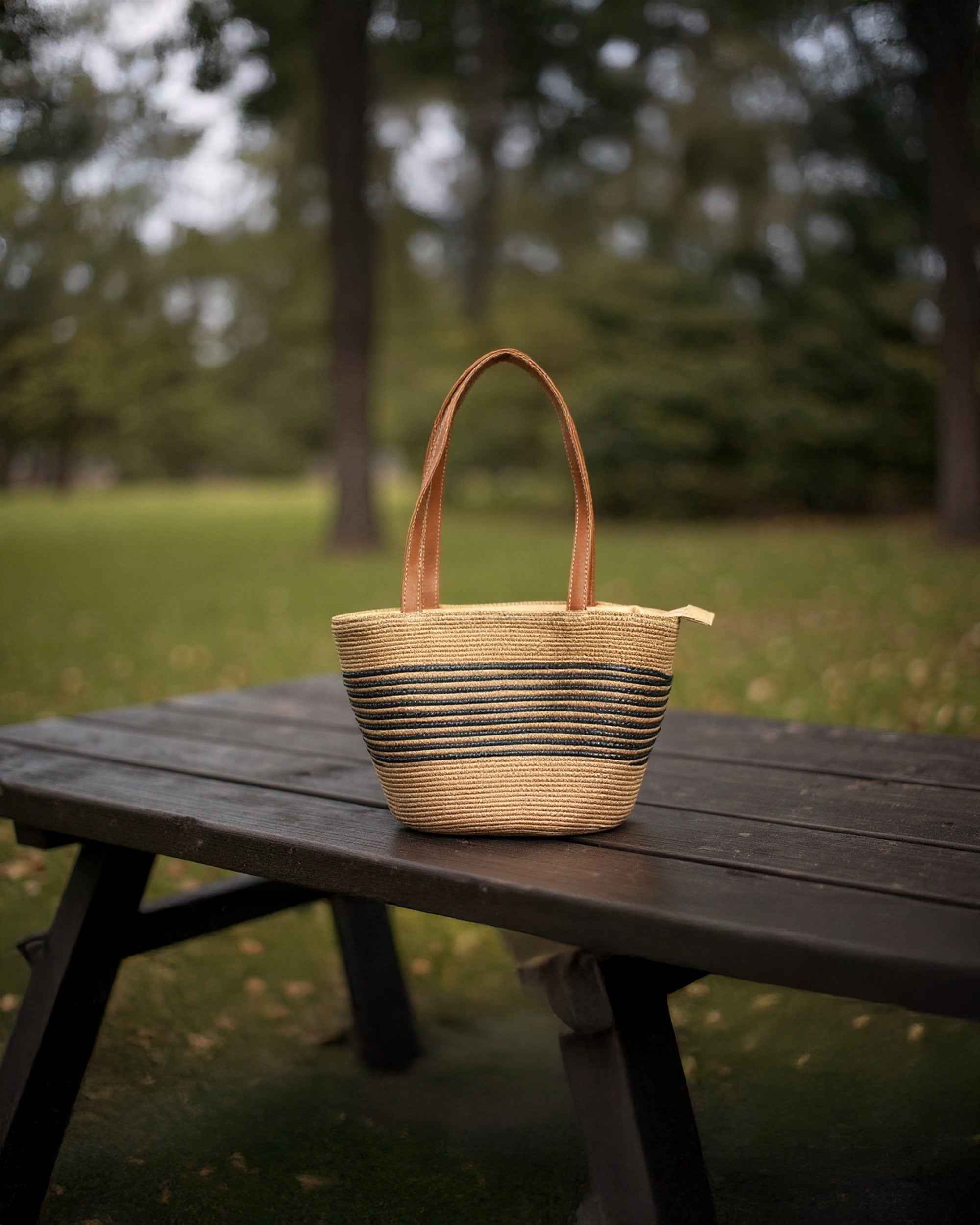 Lightweight Natural Wave-Pattern Straw Tote | Earthy Brown