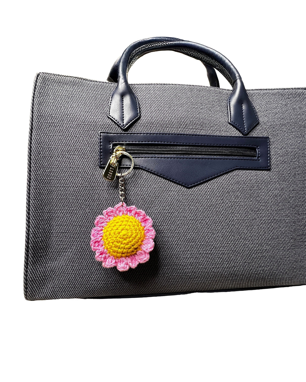 🌸 Blooming Charms - Spring Daisy – Pink Petals with Yellow Center