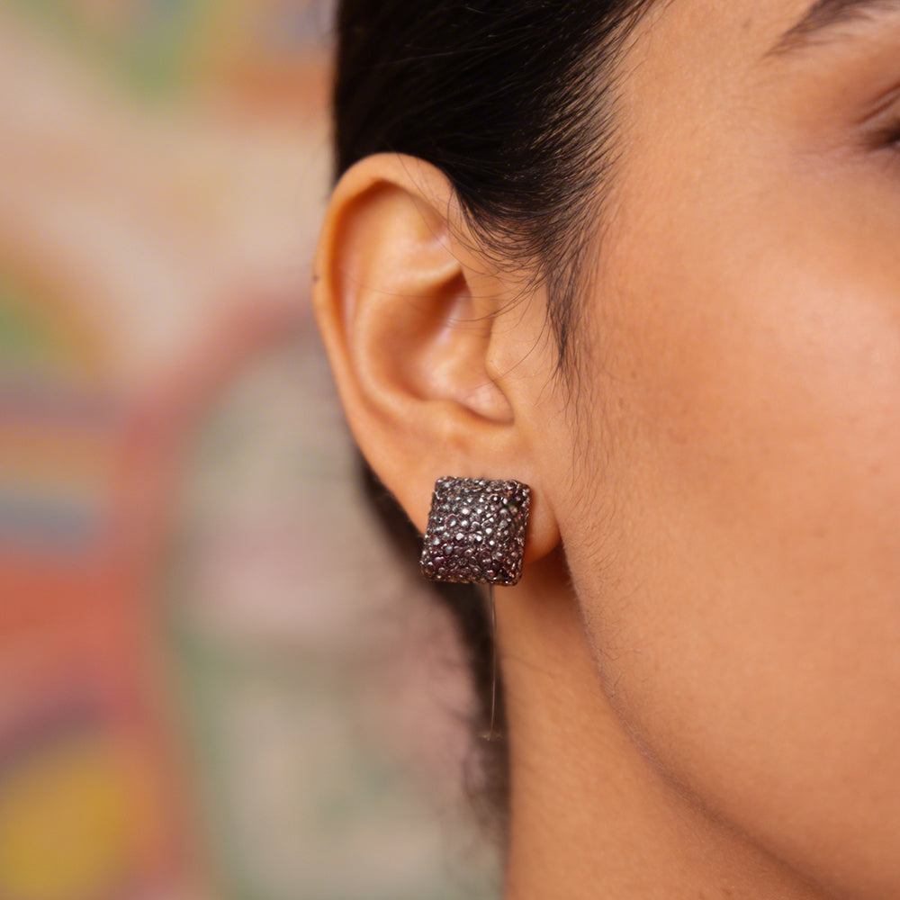 Textured Gunmetal Square Stud Earrings – Modern Dark Metallic